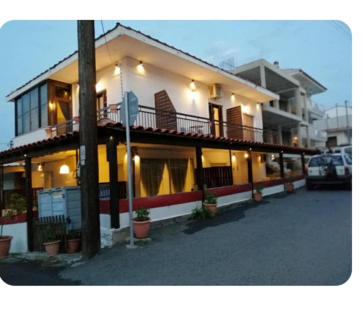 kuce na prodaju u grckoj