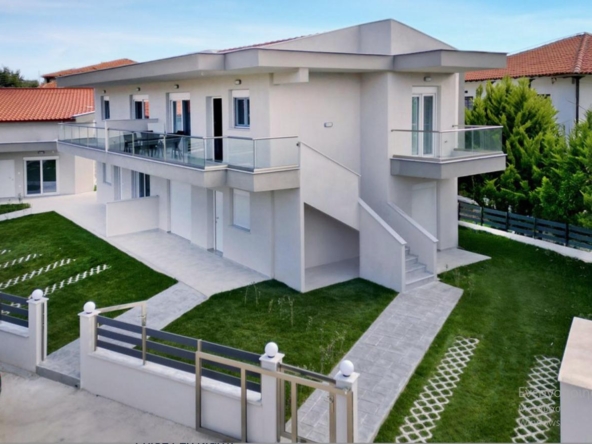 kuce na prodaju u grckoj hn